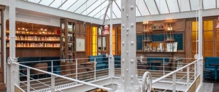 Les Chouettes, the restaurant that has everything good